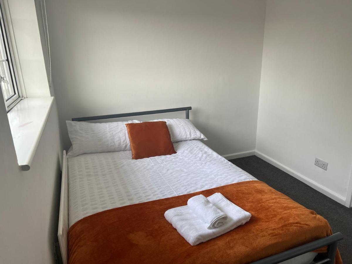 The Coral Guest House 1 Mile From Winchester Market Eksteriør billede